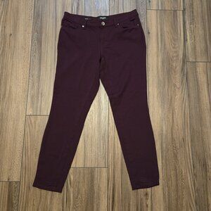 Nine West Plum Purple Crop Pants Size 6 with Stretch